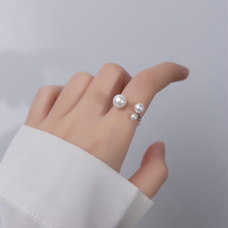 Bague en perles d'eau douce ajustable à triple niveau