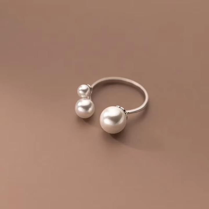 Bague en perles d'eau douce ajustable à triple niveau