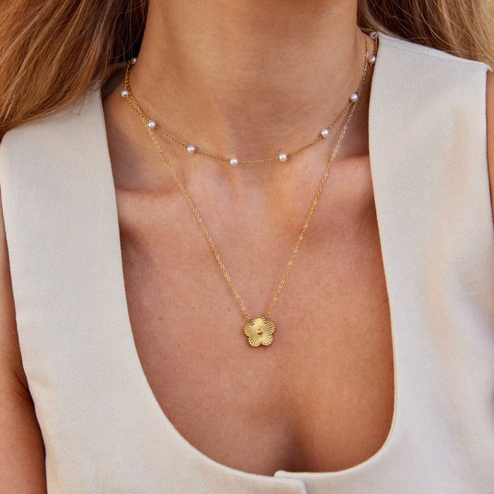 Collier en perles de René