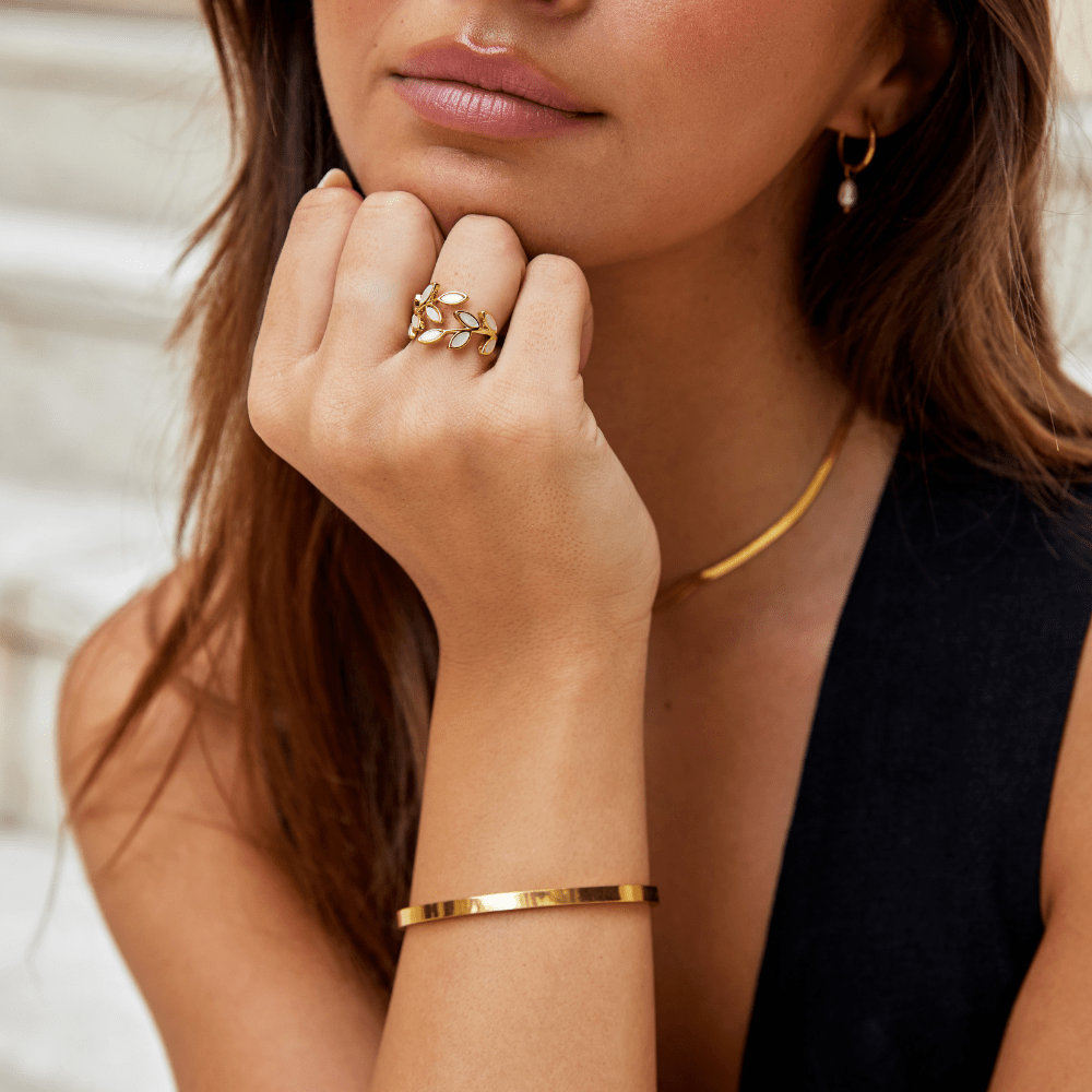Bague Dorée en Forme de Feuille